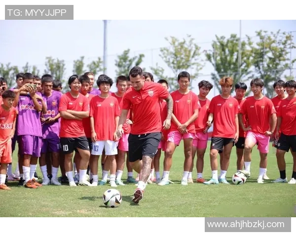 足球球星如何度过圣诞节与家庭团聚和慈善活动的独特方式揭秘